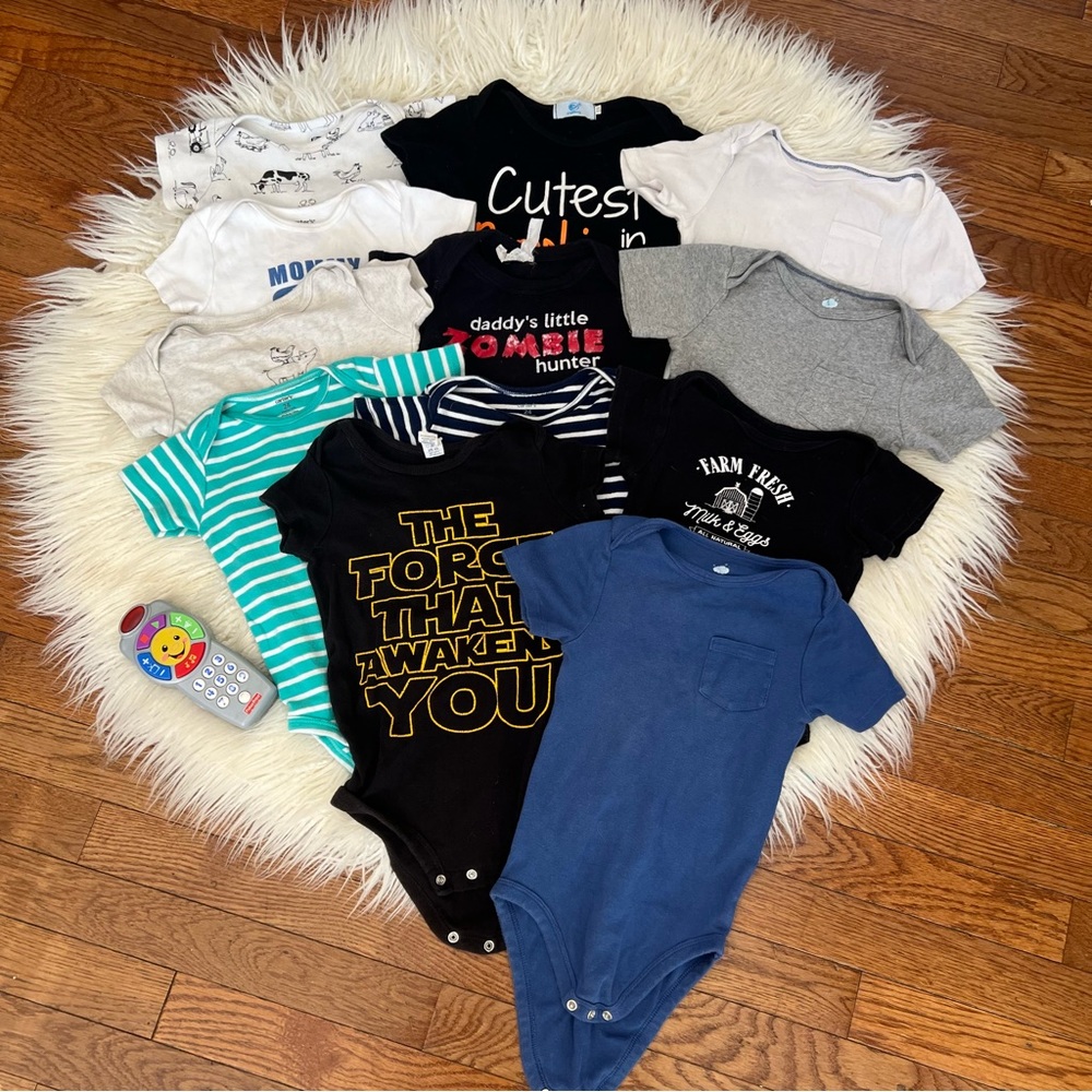 Bundle/ Lot of 12 Onesies! Sz 24 month Various Brands Star Wars, Hudson Baby